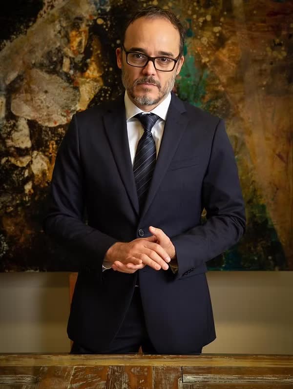 Lic. Luis Chávez